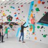 Bouldern und Klettern für Kinder mit Trainer bei den Boulderkids in der Kinderwelt der Boulderwelt Dortmund